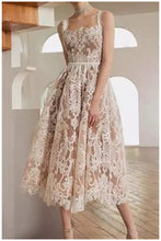 Load image into Gallery viewer, Sur Lace Midi
